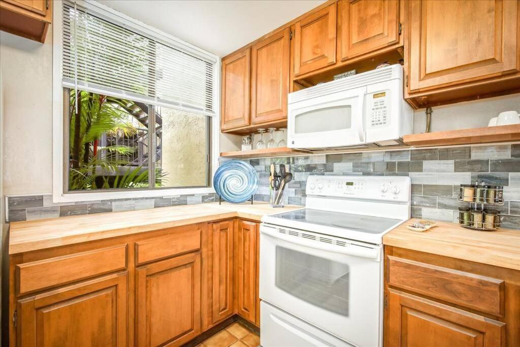 Beautiful 2/2 Condo In Kailua Kona. Ocean View! Exteriér fotografie